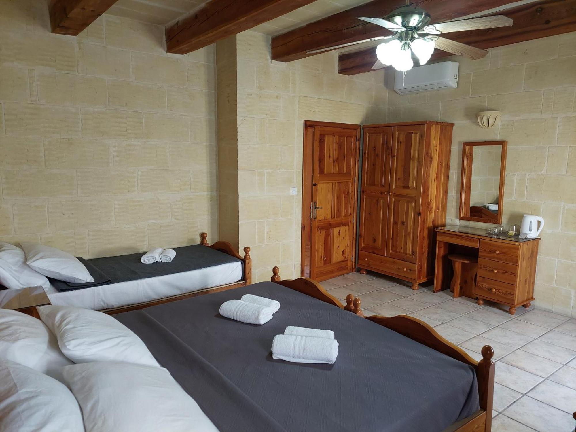 Mj Farmhouse B&B Xagħra Exterior foto